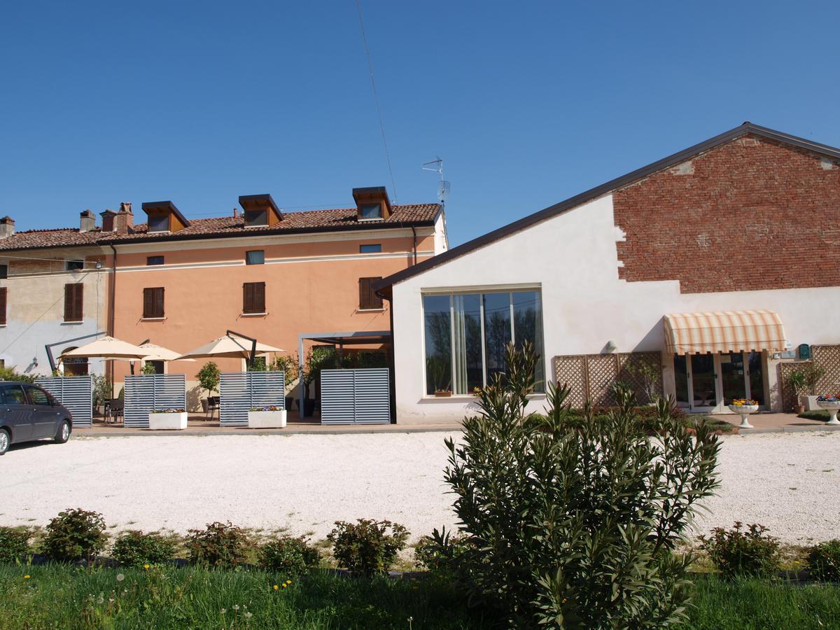 Хостел La Cascina Del Sole Rivarolo del Re ed Uniti Экстерьер фото